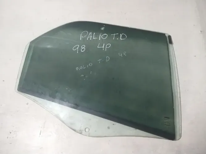 Vidro traseiro direito Fiat/palio 98 4p
