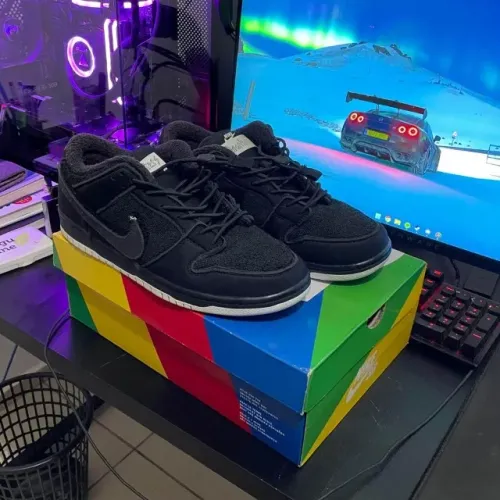Nike Sb Dunk Low Gnarhunters