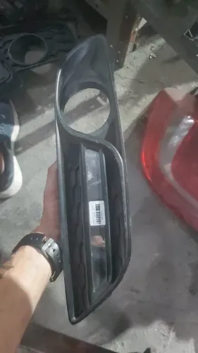 Acabamento Esquerdo do Farol Nissan Sentra 2015