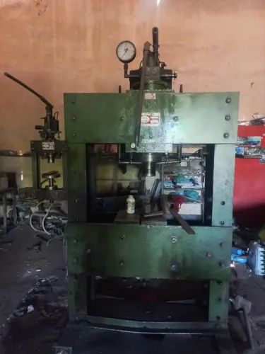 Máquina para Tornearia mecânica pesada juntas ou separadas.