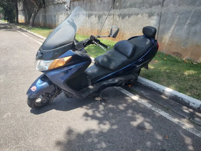 Burgman 400 de baixíssima KM (13.000)