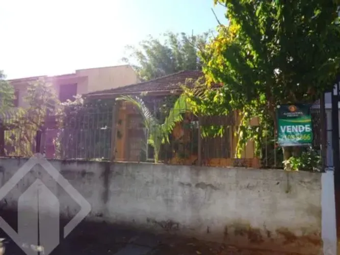 Terreno com 400m² (11,00 x 37,00 x 36,00 x 800) na Av. José Gertum, Chácara das Pedras