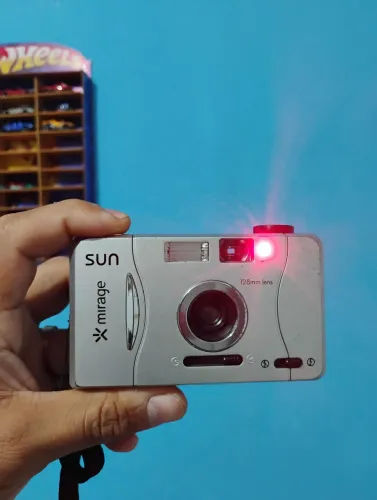 Camera analógica Mirage Sun 35mm linda