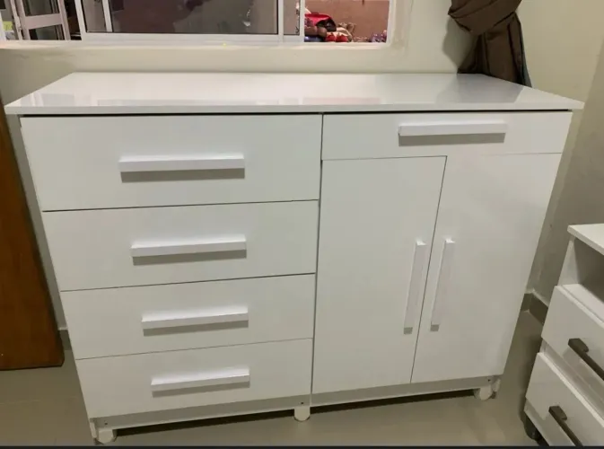 Cômoda nova 