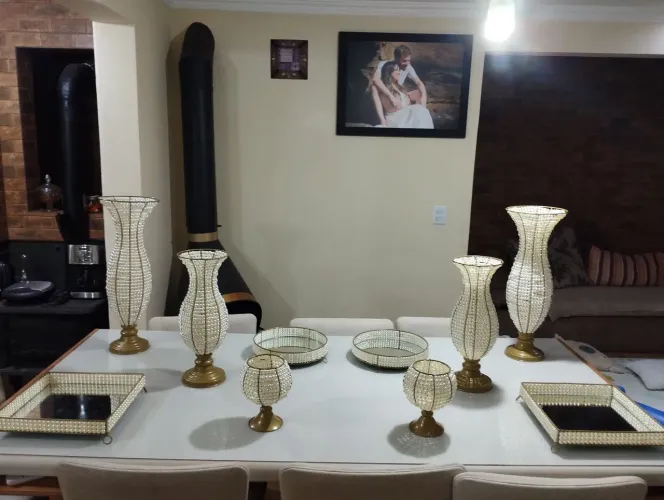 Conjunto de Vasos e Bandejas Decorativas