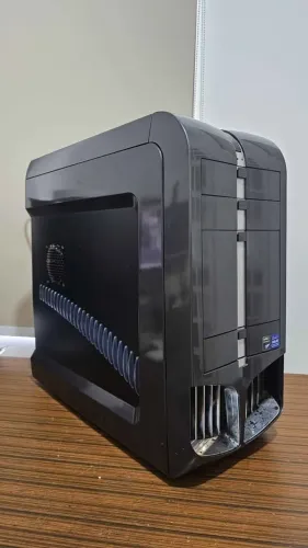 Computador Desktop - 16GB RAM - SSD - Gabinete Darth Vader - Placa de TV/VHS - Pronto para