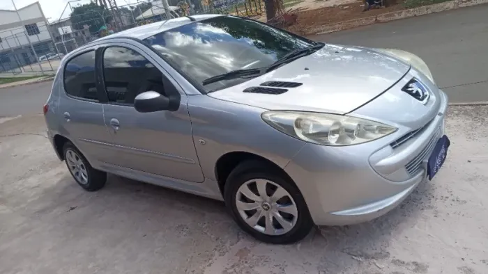 Peugeot 207 X-line 1.4 Flex 8V 5P 2010