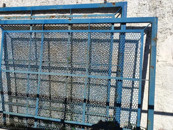Portão de grade para área externa