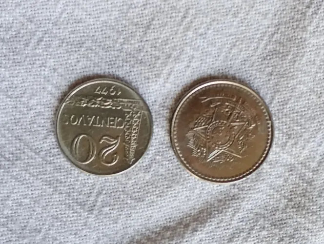 Moedas antigas coleção 10 cruzados e 20 centavos