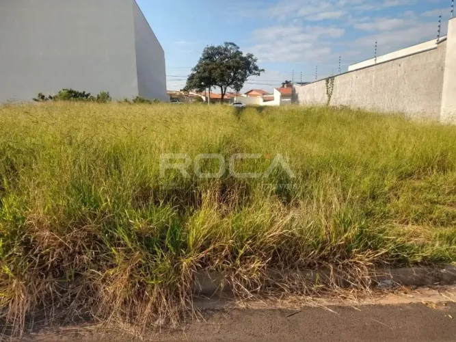 Venda de Terreno / Padrão na cidade de São Carlos