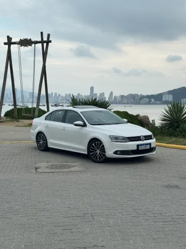 Volkswagen Jetta Highline 2.0 TSI 16V 4P Tiptronic 2013