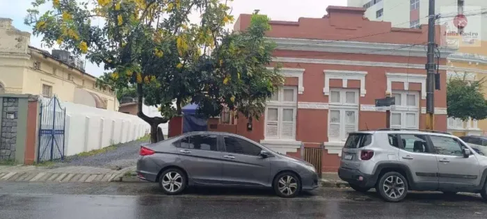 VENDO EXCELENTE TERRENO NO BAIRRO DAS GRAÇAS / RECIFE