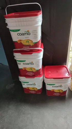 Baldes de plástico para comércio