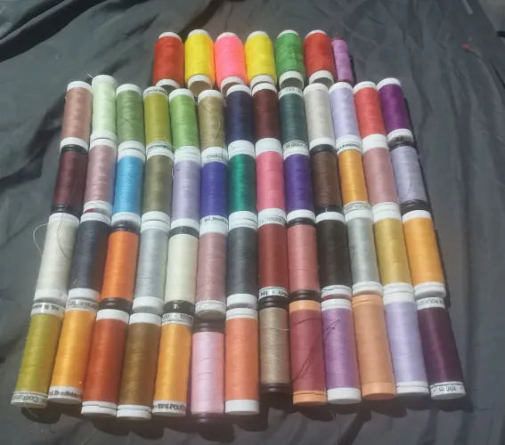 Lote Linhas para Costura - 59 cores Variadas