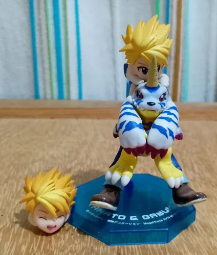 Boneco digimon Matt e Gabumon Megahouse Bootleg