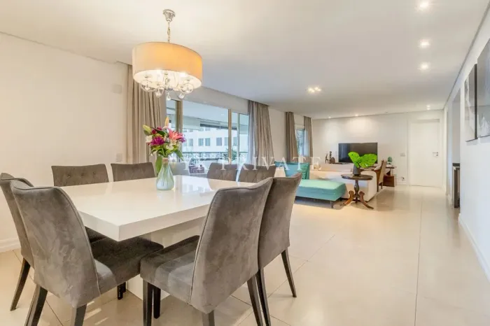 Apartamento à Venda no Condomínio Inovarte Club Barra Funda/ Rua José Gomes Falcão/ 160m²/