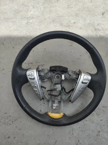 Volante couro original Nissan Sentra 