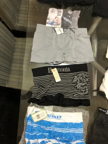 Vendo cuecas boxers e samba canção. Tam P e M. R$ 30,00. Só tenho estas fotos. R$ 30,00 R$