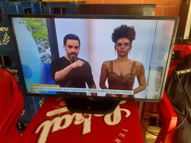 Tv led lg 42 polegada 