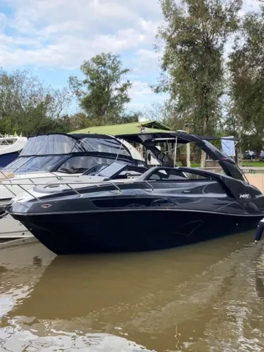 Lancha NX 290 Exclusive Edition - Ano 2021 - Mercruiser 350Hp com apenas 70h