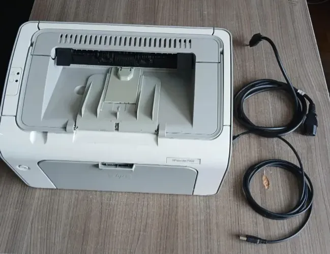 Impressora HP laser Jet P1102- laser, USB usada 590,00