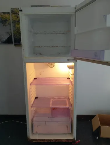 Geladeira Continental 458l - PORTA SOLTA