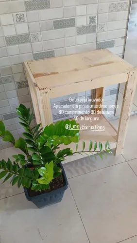 Vendo aparador em pinos