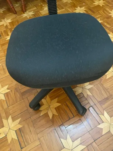 Cadeira de Escritório Giratória com Rodinhas
