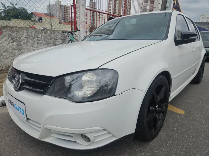 Volkswagen Golf 1.6 MI Total Flex 8V 4P 2013