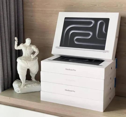 MacBook Pro 14Pol M4 Pro 24GB - 512GB / Space black 