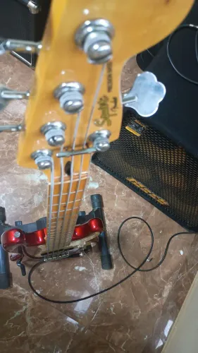 Baixo Squier Precision Bass Vermelho 