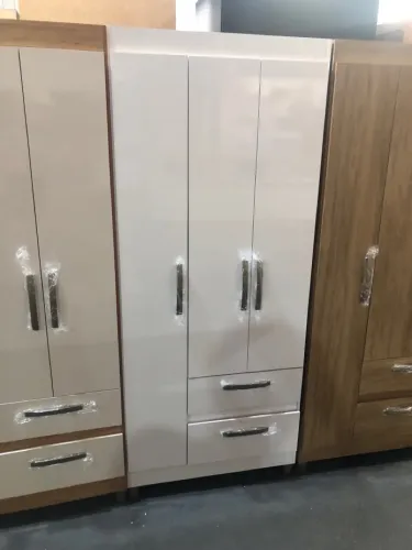 Guarda roupa com 3 portas - NOVO - ENTREGAMOS 