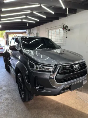 Toyota Hilux CD SRX Plus 4X4 2.8 TDI Die. Aut. 2024