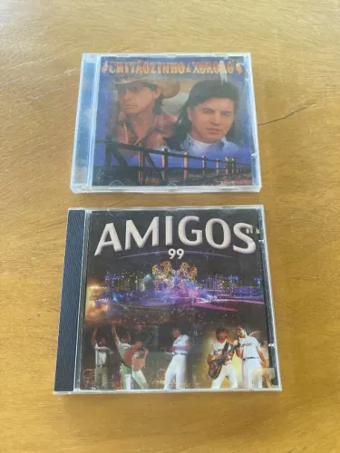Chitãozinho e Xororó e Amigos - Lote c/ 2 CDS + BRINDE