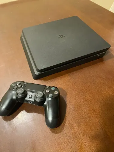 Ps4 800gb com 1 controle