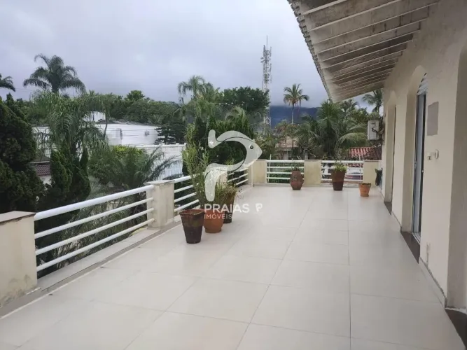 Casa com piscina, 3 dormitórios, Enseada, Guarujá.