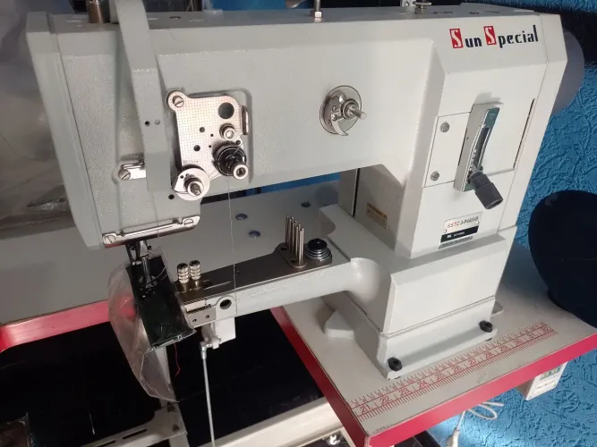 Máquina de Costura Industrial Sun Special lançadeira grande