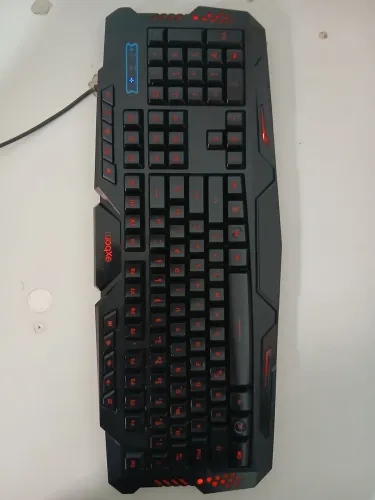 Teclado Exbom USB - wired luminous keyboard com RGB vermelho