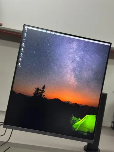 Monitor LG 28" Ergo DualUp SDQHD   60Hz  IPS  HDMI USB-C HDR 10  28MQ780-B SEMI NOVO LOJA 