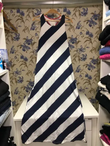 Vestido H&M europeu listrado azul e branco infantil 