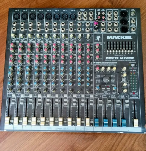 Mesa Mackie CFX12 