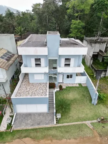 Casa de Condomínio com 4 dorms, Praia da Lagoinha, Ubatuba - R$ 2.2 mi, Cod: 1805