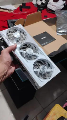 Rx 9060xt 16gb steel legend