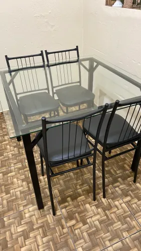 Vendo mesa 4 lugares
