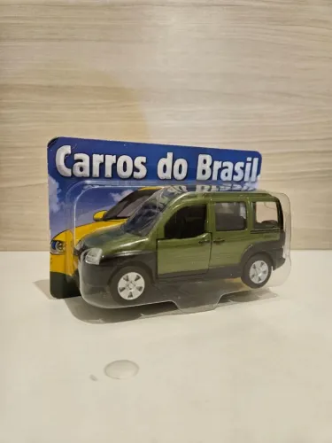 Miniatura Fiat Doblô 1:32 - die-cast carros do Brasil