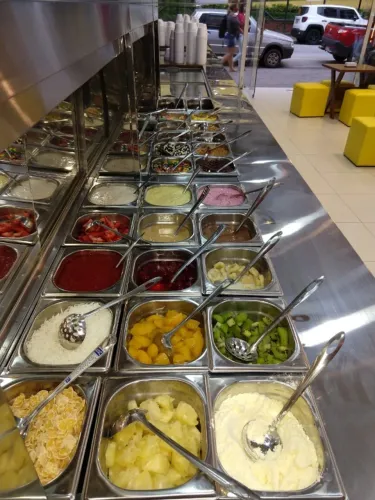 Balcão de açaí açaiteria,caldas,refrigerado,seco sobre medida
