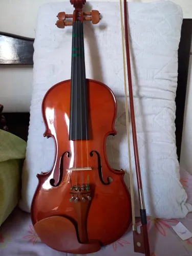 Vende-se Violino usado poucas vezes