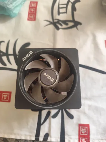 Cooler AMD Wraith Prism RGB - Performance e Estética - Socket AM4/AM5