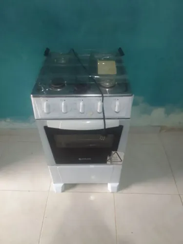 Fogão 4 bocas automático fuconnado perfeitamente