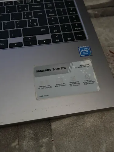 Notebook Samsung Book E20